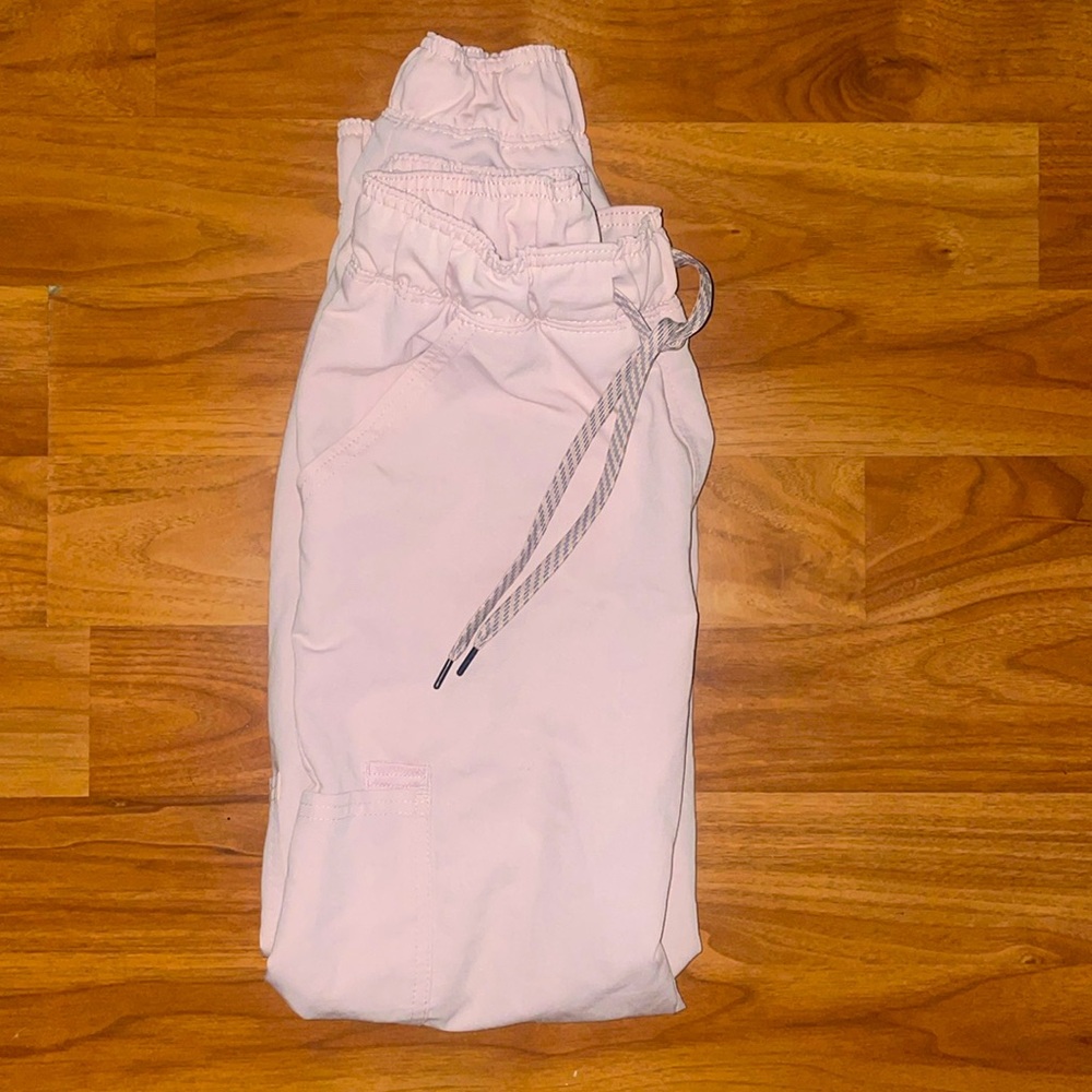 Jaanuu light pink set scrub